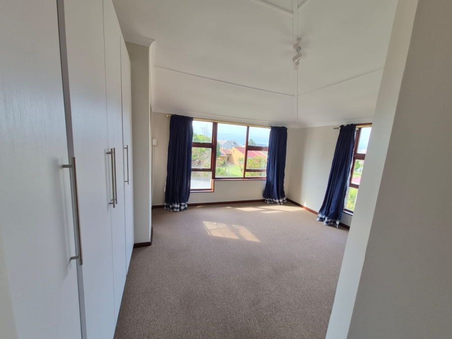 5 Bedroom Property for Sale in Bayview Western Cape